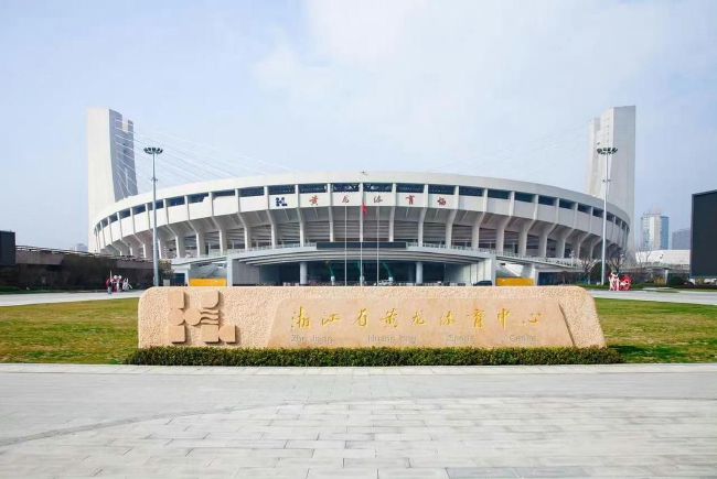 免费人成激情视频
