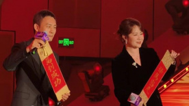含着她的花蒂啃咬高潮免费视频